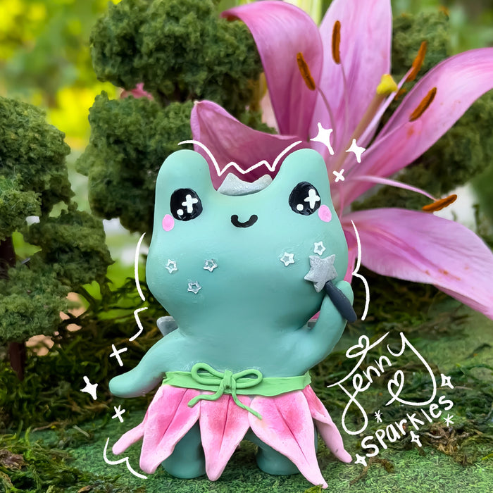 Jenny Sparkles Desk Friend - Lily Flower Outfit