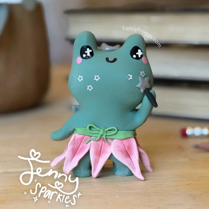 Jenny Sparkles Desk Friend - Lily Flower Outfit