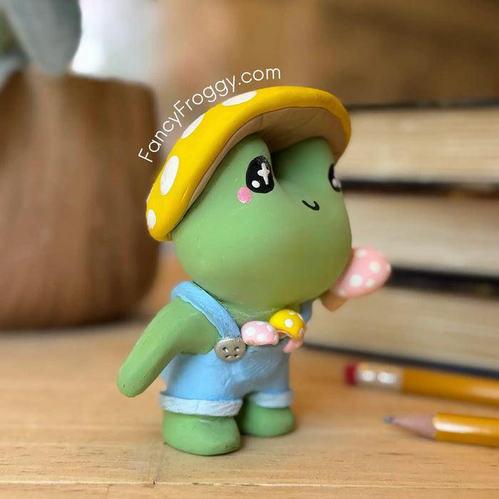 Fancy Desk Friend - Classic Outfit