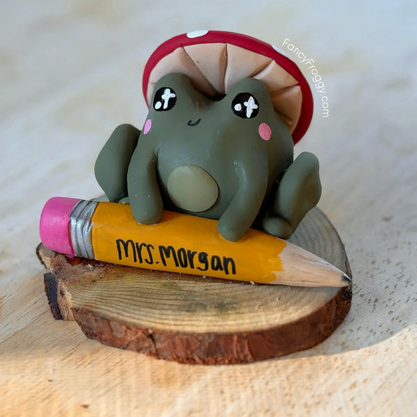 Customizable Classroom Desk Friend